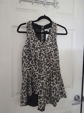 Walter Baker Black & Cream Sleeveless Peplum Tank